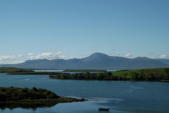 Lac Corrib dans le Connemara