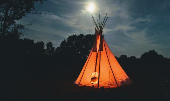 Nuit insolite dans un tipi