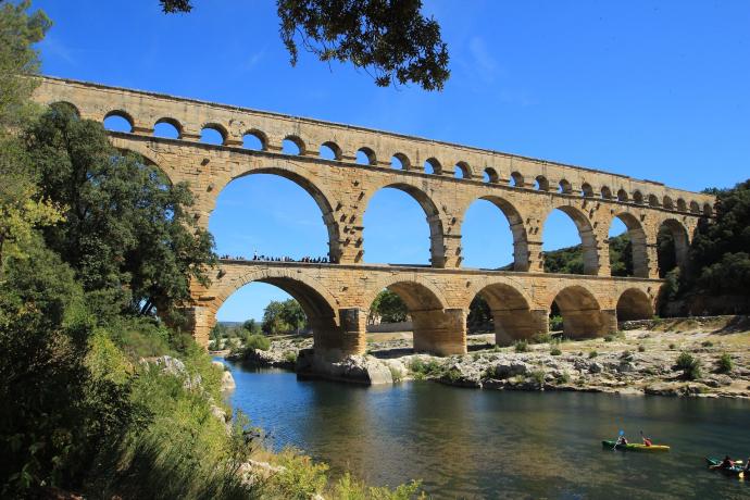 Le Pont du Gard et ses arches