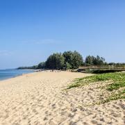 Plage de Mai Khao