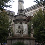 Statue de Léonard de Vinci